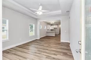 211 SE 9 St, Gainesville, FL 32601 - Photo 2