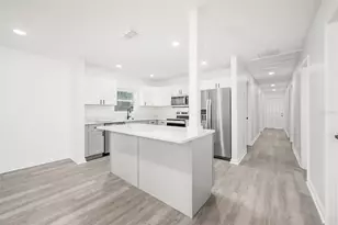 1523 NE 1st Ave, Gainesville, FL 32641 - Photo 26