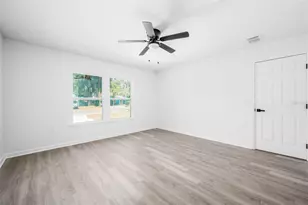 1523 NE 1st Ave, Gainesville, FL 32641 - Photo 36