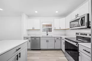 1523 NE 1st Ave, Gainesville, FL 32641 - Photo 14