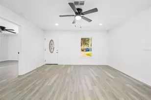 1523 NE 1st Ave, Gainesville, FL 32641 - Photo 2