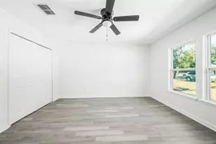 1523 NE 1st Ave, Gainesville, FL 32641 - Photo 28