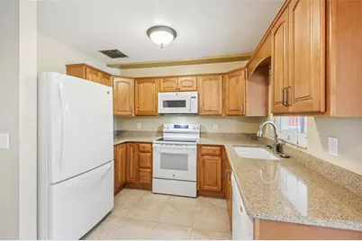 5306 Camrose Court, Orlando, FL 32808 - Photo 10