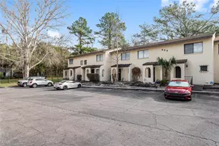 2735 SW 35th Pl, Gainesville, FL 32608 - Photo 2