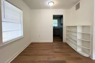 1122 NW 4th Ave, Gainesville, FL 32601 - Photo 4