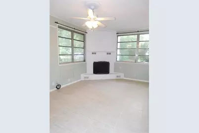 118 NW 35th Terrace, Gainesville, FL 32607 - Photo 4