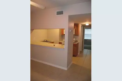 1220 SW 1st Avenue #211, Gainesville, FL 32601 - Photo 4