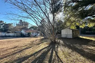 3010 NE 98th Ln, Anthony, FL 32617 - Photo 16