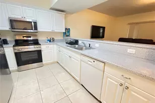 1559 NW 29 Rd, Gainesville, FL 32605 - Photo 6