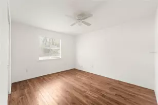 1911 SE 14th Ave, Gainesville, FL 32641 - Photo 12