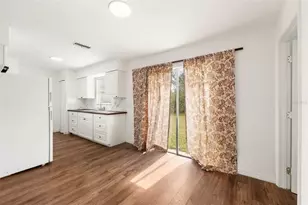 1911 SE 14th Ave, Gainesville, FL 32641 - Photo 6