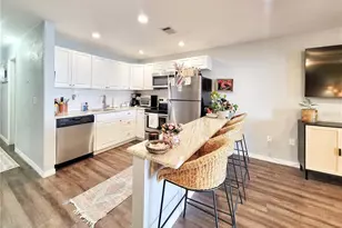 2830 SW 14th Dr, Gainesville, FL 32608 - Photo 6