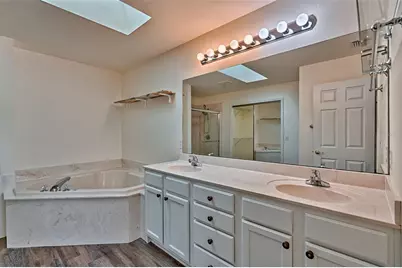 10605 NW 32nd Place, Gainesville, FL 32606 - Photo 14