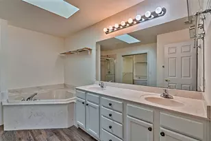 10605 NW 32nd Pl, Gainesville, FL 32606 - Photo 14