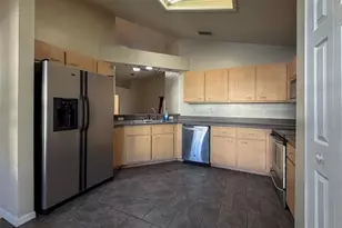 2131 NW 52nd Pl, Gainesville, FL 32605 - Photo 4