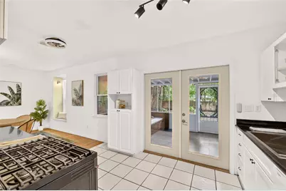 929 NE 7th Avenue, Gainesville, FL 32601 - Photo 18