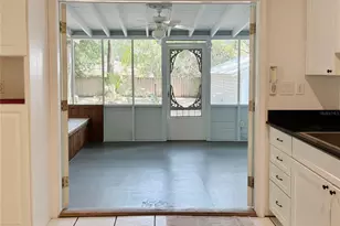 929 NE 7th Ave, Gainesville, FL 32601 - Photo 10