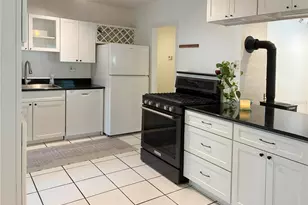 929 NE 7th Ave, Gainesville, FL 32601 - Photo 8