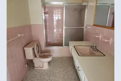 310 NE 7th Avenue, Chiefland, FL 32626 - Photo 6