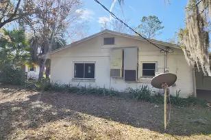 310 NE 7th Ave, Chiefland, FL 32626 - Photo 10