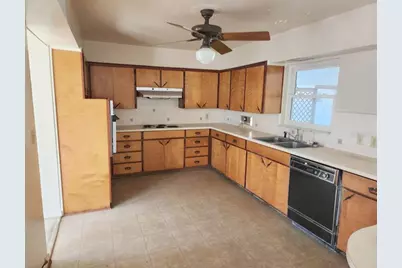 310 NE 7th Avenue, Chiefland, FL 32626 - Photo 4