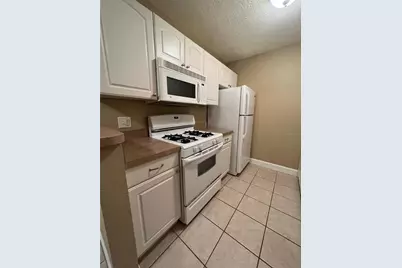 1700 SW 16th Court #L6, Gainesville, FL 32608 - Photo 4