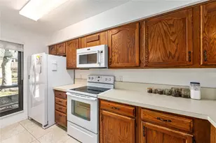 2740 NW 39th Dr, Gainesville, FL 32606 - Photo 18