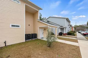 1581 NW 29 Rd, Gainesville, FL 32605 - Photo 2