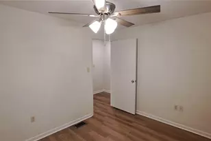 3925 SW 26th Terrace, Gainesville, FL 32608 - Photo 12