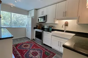 2708 SW 14th Dr, Gainesville, FL 32608 - Photo 10