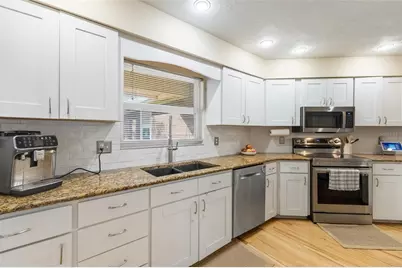 2334 NW 15th Place, Gainesville, FL 32605 - Photo 10