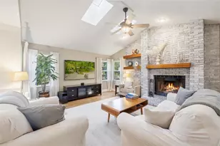 2334 NW 15th Pl, Gainesville, FL 32605 - Photo 6