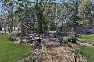 422 SW Magnolia Ln, Fort White, FL 32038 - Photo 10