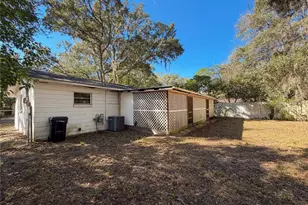 1948 NW 31st Pl, Gainesville, FL 32605 - Photo 32