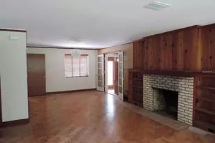 2049 NW 9th Ave, Gainesville, FL 32603 - Photo 2