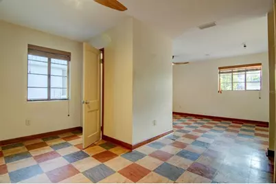 2049 NW 9th Avenue, Gainesville, FL 32603 - Photo 12