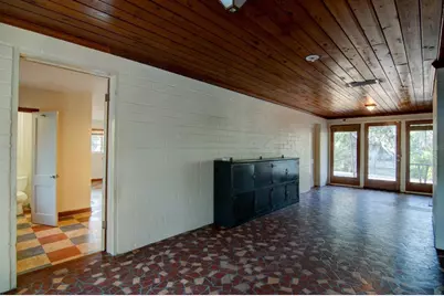2049 NW 9th Avenue, Gainesville, FL 32603 - Photo 12