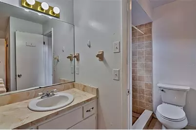 8204 SW 13th Road, Gainesville, FL 32607 - Photo 16