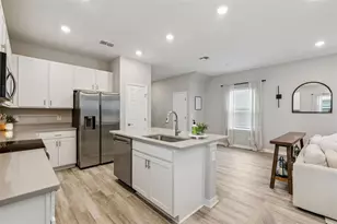 469 Silverbell Trl, Saint Cloud, FL 34771 - Photo 10