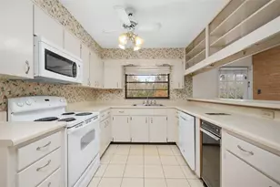 412 NW 46th St, Gainesville, FL 32607 - Photo 14
