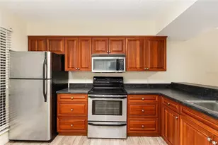 1652 SW 16th St, Gainesville, FL 32608 - Photo 10