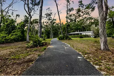 303/305 NE 290th Avenue, Old Town, FL 32680 - Photo 2