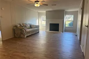 243 Star Lake Dr, Hawthorne, FL 32640 - Photo 10