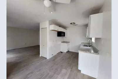 7016 SW 18 Place, Gainesville, FL 32607 - Photo 4