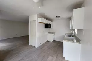 7016 SW 18th Pl, Gainesville, FL 32607 - Photo 4