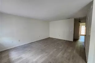 7016 SW 18th Pl, Gainesville, FL 32607 - Photo 2