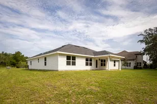 569 SW Bellflower Dr, Lake City, FL 32024 - Photo 6