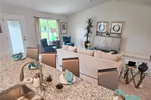 569 SW Bellflower Dr, Lake City, FL 32024 - Photo 4