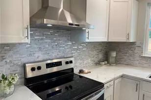 2034 NW 7th Ln, Gainesville, FL 32603 - Photo 16