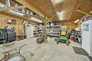 213 E Char Ln, Crescent City, FL 32112 - Photo 30